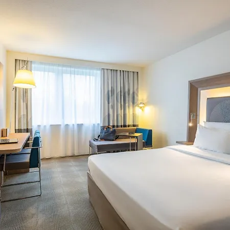 Hotell Novotel Brussels Airport 3*