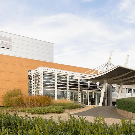Novotel Brussels Airport Hotell 3*